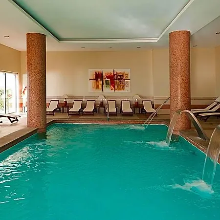 Gale Hotel Santa Cruz (Madeira)